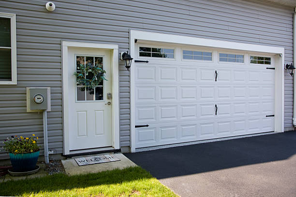 24/7 Emergency Garage Door Panel Replacement experts in Crosby County County, TX
